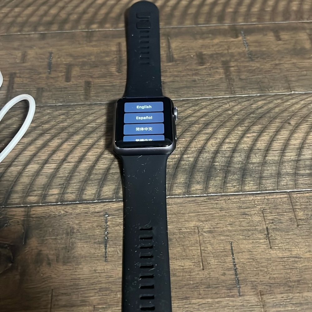 Apple Watch - Picture 1 of 6